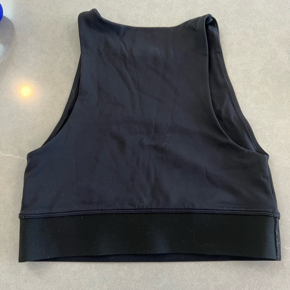 Aritzia Small black Babaton crop top - Picture 5 of 6